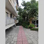 Iris شقة ميتامورفوسي