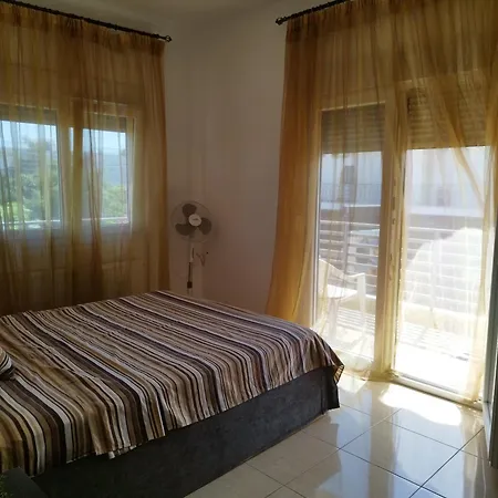 Apartament Iris *